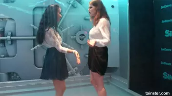 Cute chicks party underneath the club shower Screencap 67 on sinx.preview.netperv.com