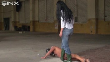 Schmutziges Trampeln mit Gummistiefeln Screencap 42 on sinx.preview.netperv.com