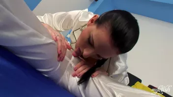 Can't Resist An Absolute Beauty Screencap 23 on sinx.preview.netperv.com