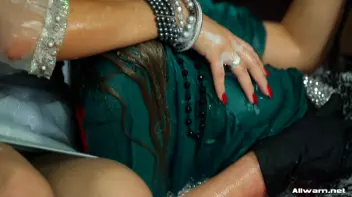 Shampoo Sensuality Screencap 76 on sinx.preview.netperv.com