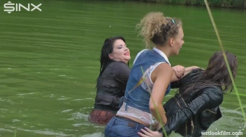 Cute Bitches Brawl In The Water - Cam 2 Screencap 36 on sinx.preview.netperv.com