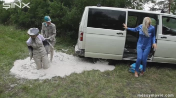 Rich Bimbos Gets Messy With Driver Screencap 50 on sinx.preview.netperv.com