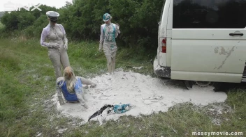 Rich Bimbos Gets Messy With Driver Screencap 56 on sinx.preview.netperv.com