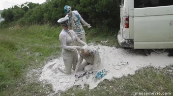 Rich Bimbos Gets Messy With Driver Screencap 58 on sinx.preview.netperv.com