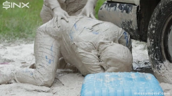 Rich Bimbos Gets Messy With Driver Screencap 74 on sinx.preview.netperv.com