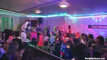 Party Hardcore Gone Crazy Vol. 29 Part 2 - Cam 2 Screencap 68 on sinx.preview.netperv.com