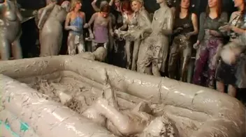 Going For Gold In The Mud Screencap 84 on sinx.preview.netperv.com