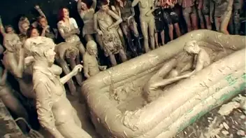 Going For Gold In The Mud Screencap 86 on sinx.preview.netperv.com