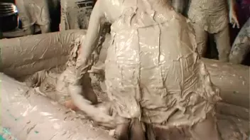 Going For Gold In The Mud Screencap 9 on sinx.preview.netperv.com