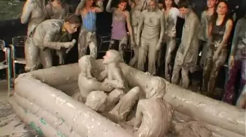 Going For Gold In The Mud Screencap 93 on sinx.preview.netperv.com