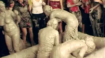 Going For Gold In The Mud Screencap 41 on sinx.preview.netperv.com