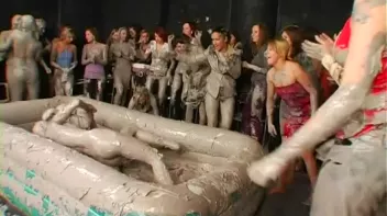 Going For Gold In The Mud Screencap 80 on sinx.preview.netperv.com