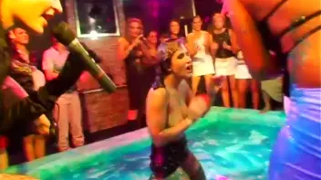 Can You Handle the Blue Gel Sloppiness? Screencap 60 on sinx.preview.netperv.com