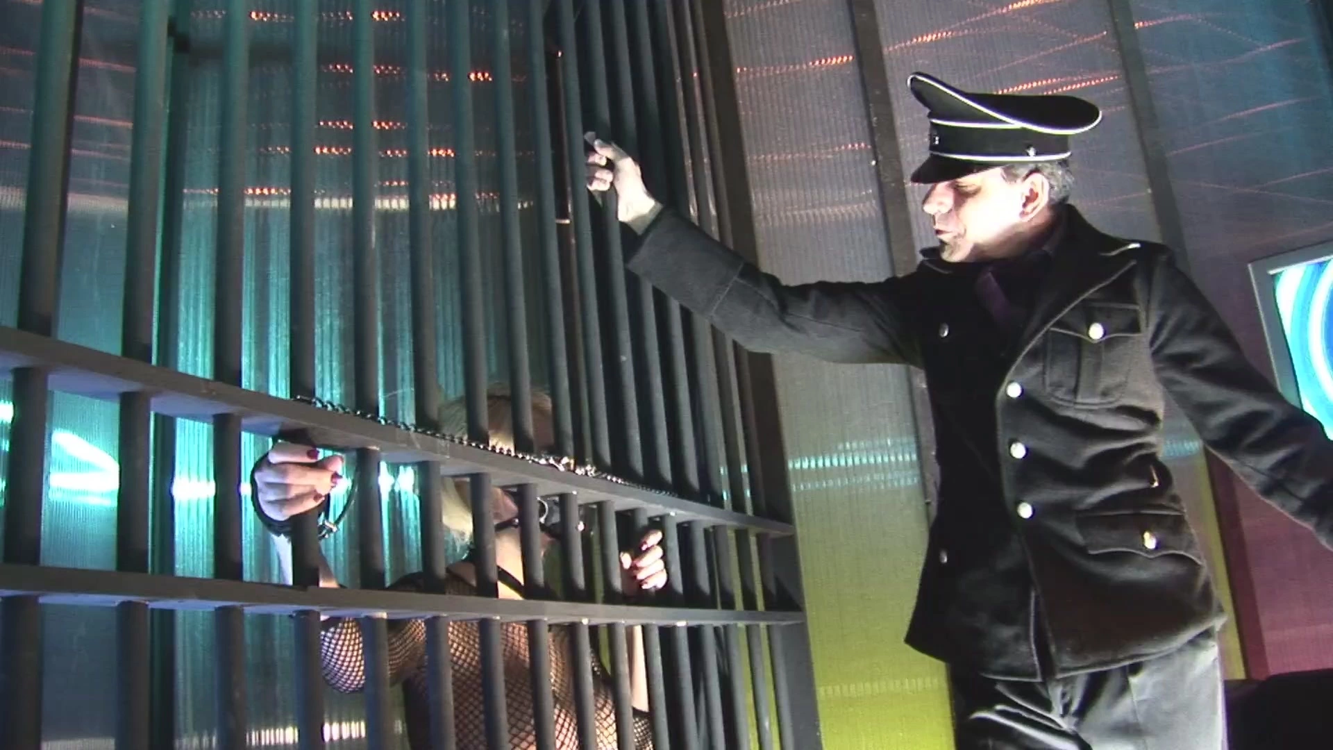 Wanna Be in a Jail? on sinx.preview.netperv.com