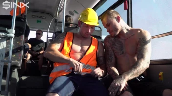 Stud Pays Builder For Gay Sex On The Bus Screencap 10 on sinx.preview.netperv.com