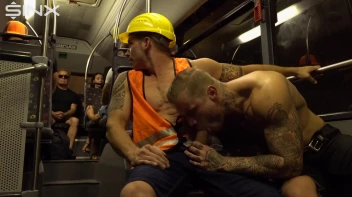Stud Pays Builder For Gay Sex On The Bus Screencap 14 on sinx.preview.netperv.com