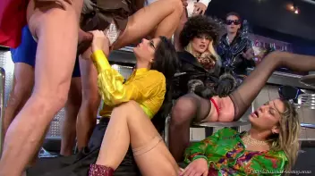 Winter Piss Fun Screencap 76 on sinx.preview.netperv.com