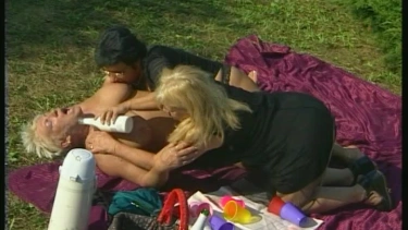 Latest deal - 3 geile Weiber in den Bergen