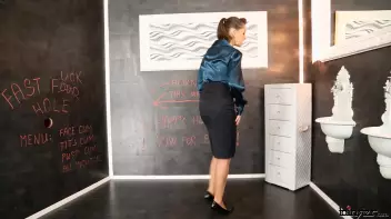 Taking Advantage Of Gloryhole Happy Hour Screencap 1 on sinx.preview.netperv.com