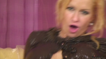 Stacy Silver Live and Gooey! Screencap 127 on sinx.preview.netperv.com