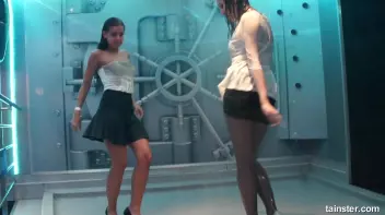 Sexy ladies getting wetter and wetter Screencap 25 on sinx.preview.netperv.com