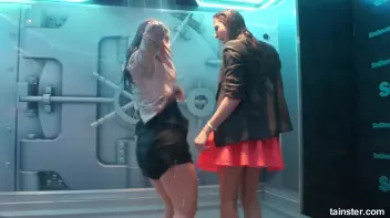 Sexy ladies getting wetter and wetter Screencap 4 on sinx.preview.netperv.com