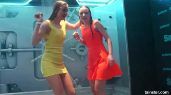 Sexy ladies getting wetter and wetter Screencap 42 on sinx.preview.netperv.com