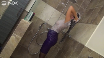 Lathering Her Lustrous Locks Screencap 30 on sinx.preview.netperv.com