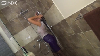 Lathering Her Lustrous Locks Screencap 56 on sinx.preview.netperv.com