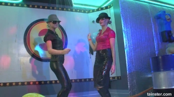 Welcome To The Mad House Part 3 - Cam 4 Screencap 29 on sinx.preview.netperv.com