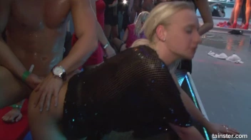 Extreme Speed Dating Part 3 - Main Edit Screencap 17 on sinx.preview.netperv.com