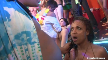 Bikini Beach Balls Part 4 - Cam 2 Screencap 11 on sinx.preview.netperv.com