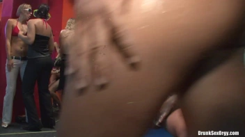 Bikini Beach Balls Part 4 - Cam 2 Screencap 60 on sinx.preview.netperv.com