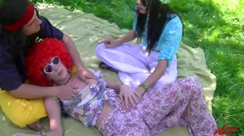 Hippy Chicks Crave That Dick! Screencap 24 on sinx.preview.netperv.com