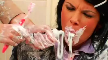 Hygenic Hijinks Screencap 34 on sinx.preview.netperv.com