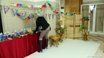 This Bitch Will Mess Your Party Up Screencap 6 on sinx.preview.netperv.com