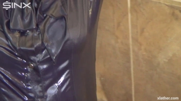 Horny Babe's Wet Cool Down Screencap 25 on sinx.preview.netperv.com