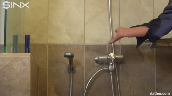 Horny Babe's Wet Cool Down Screencap 3 on sinx.preview.netperv.com