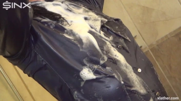 Horny Babe's Wet Cool Down Screencap 39 on sinx.preview.netperv.com