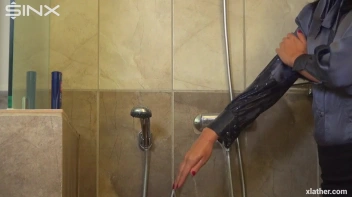 Horny Babe's Wet Cool Down Screencap 8 on sinx.preview.netperv.com