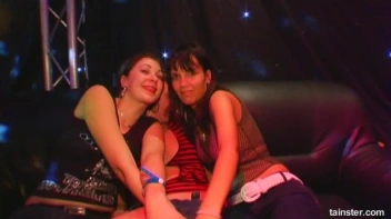 Blue Jean Babes Part 5 Cam 1 Screencap 91 on sinx.preview.netperv.com