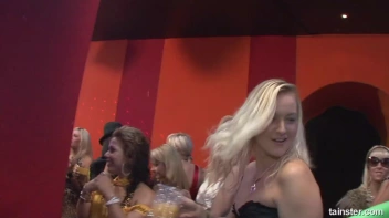 Bikini Beach Balls Part 1 - Cam 2 Screencap 17 on sinx.preview.netperv.com