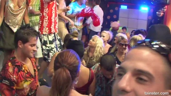 Bikini Beach Balls Part 1 - Cam 2 Screencap 20 on sinx.preview.netperv.com