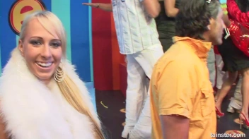 Bikini Beach Balls Part 1 - Cam 2 Screencap 30 on sinx.preview.netperv.com