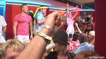 Bikini Beach Balls Part 1 - Cam 2 Screencap 34 on sinx.preview.netperv.com