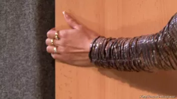 Welcome Piss Distractions Screencap 53 on sinx.preview.netperv.com