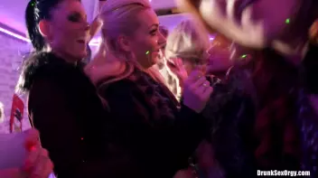 Holiday Hotties Part 1 - Shower Cam Screencap 34 on sinx.preview.netperv.com