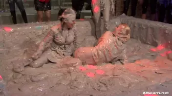 Bloused Babes In Badass Battle Screencap 29 on sinx.preview.netperv.com