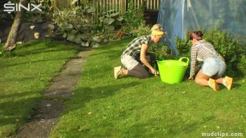 Blonde Is All Tied Up Getting Wet And Messy Screencap 3 on sinx.preview.netperv.com