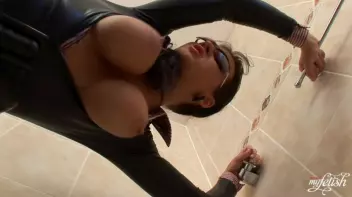 Milk Bath Screencap 59 on sinx.preview.netperv.com